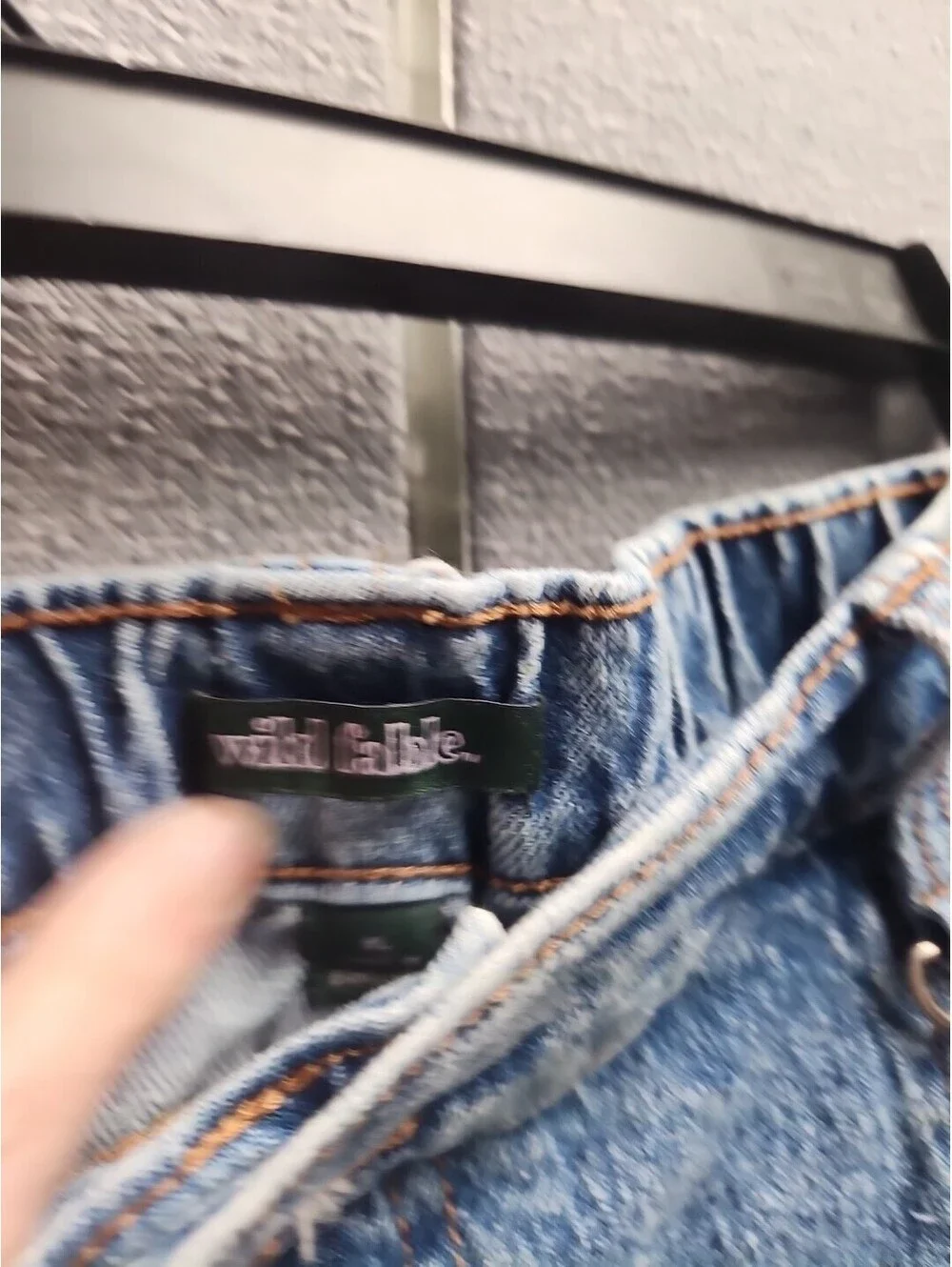 Wild Fable Mid-Rise Elastic Waist Utility Shorts Stone Washed Denim Size XL!.